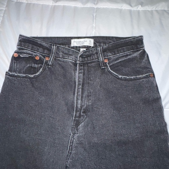 Abercrombie & Fitch Ankle Straight Ultra High Rise Curve Love Black Jeans 26/2S - Picture 4 of 4
